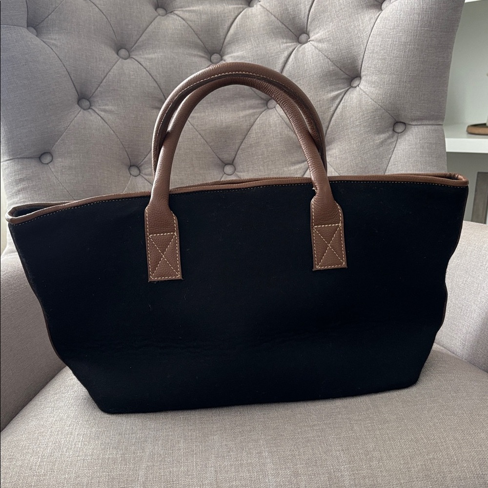 Wool blend/ leather tote 11" H x 21" W
